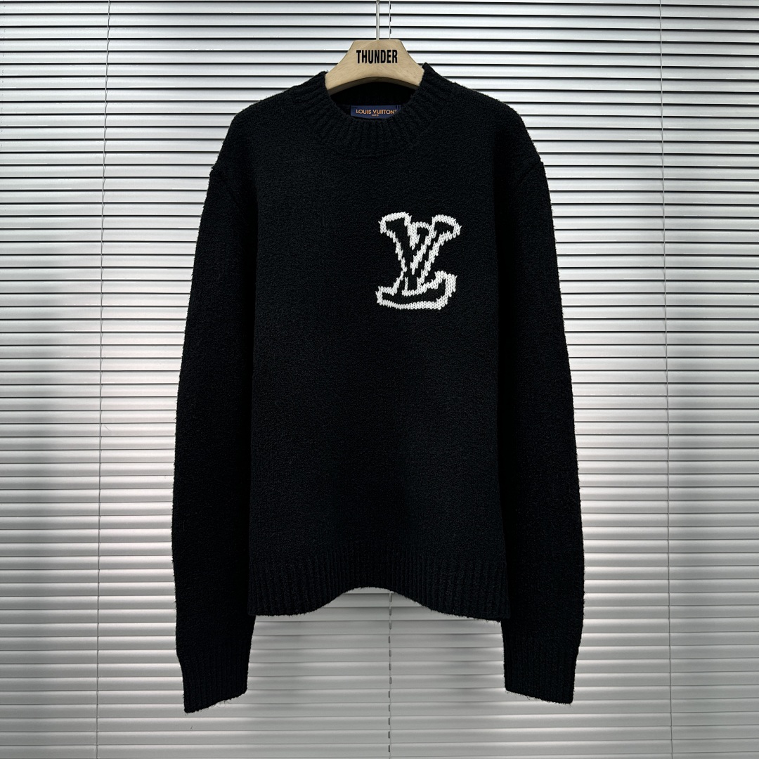 Unbranded 1V Black Price:
