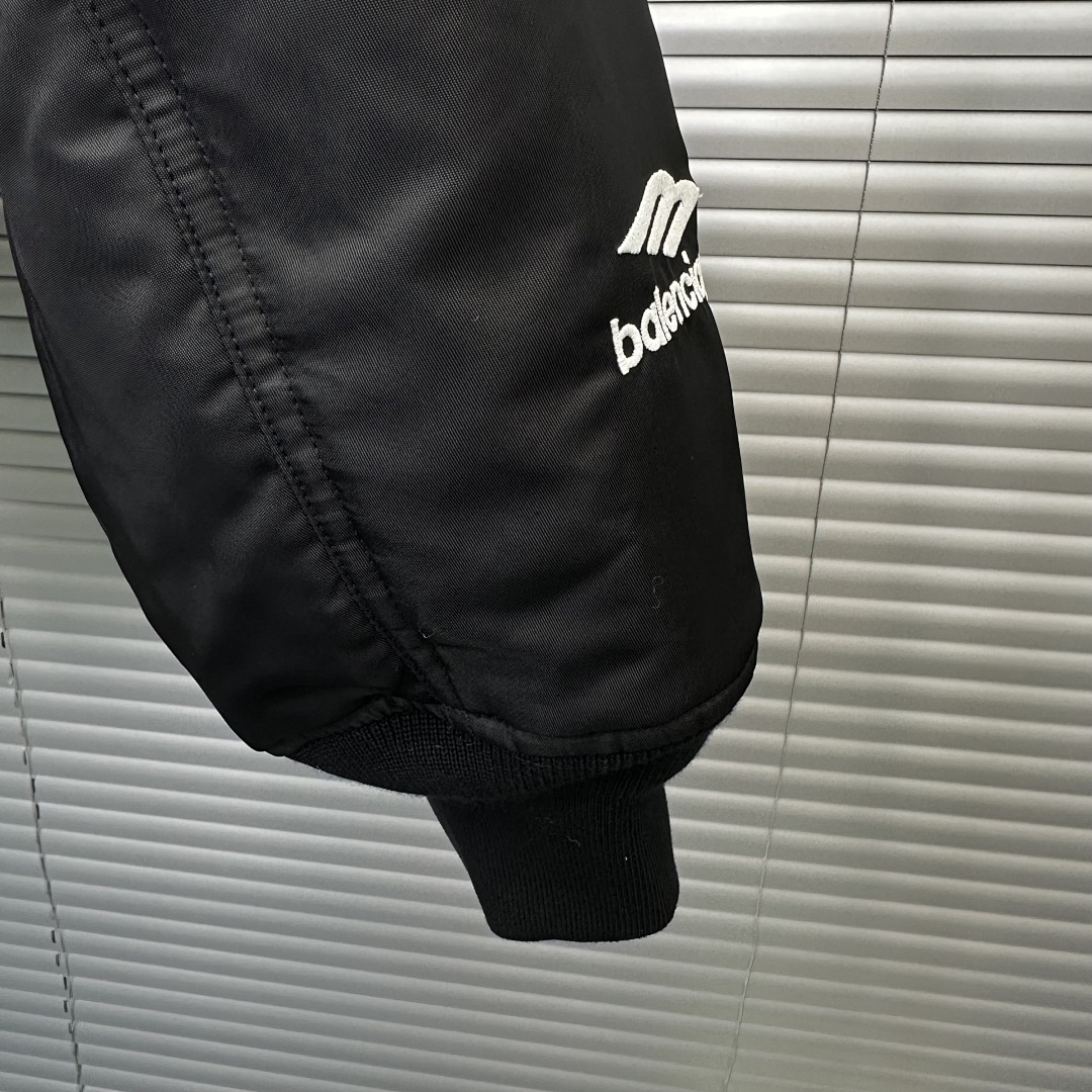Unbranded Cotton-Padded Jacket B/G Price: 268 - Image 19