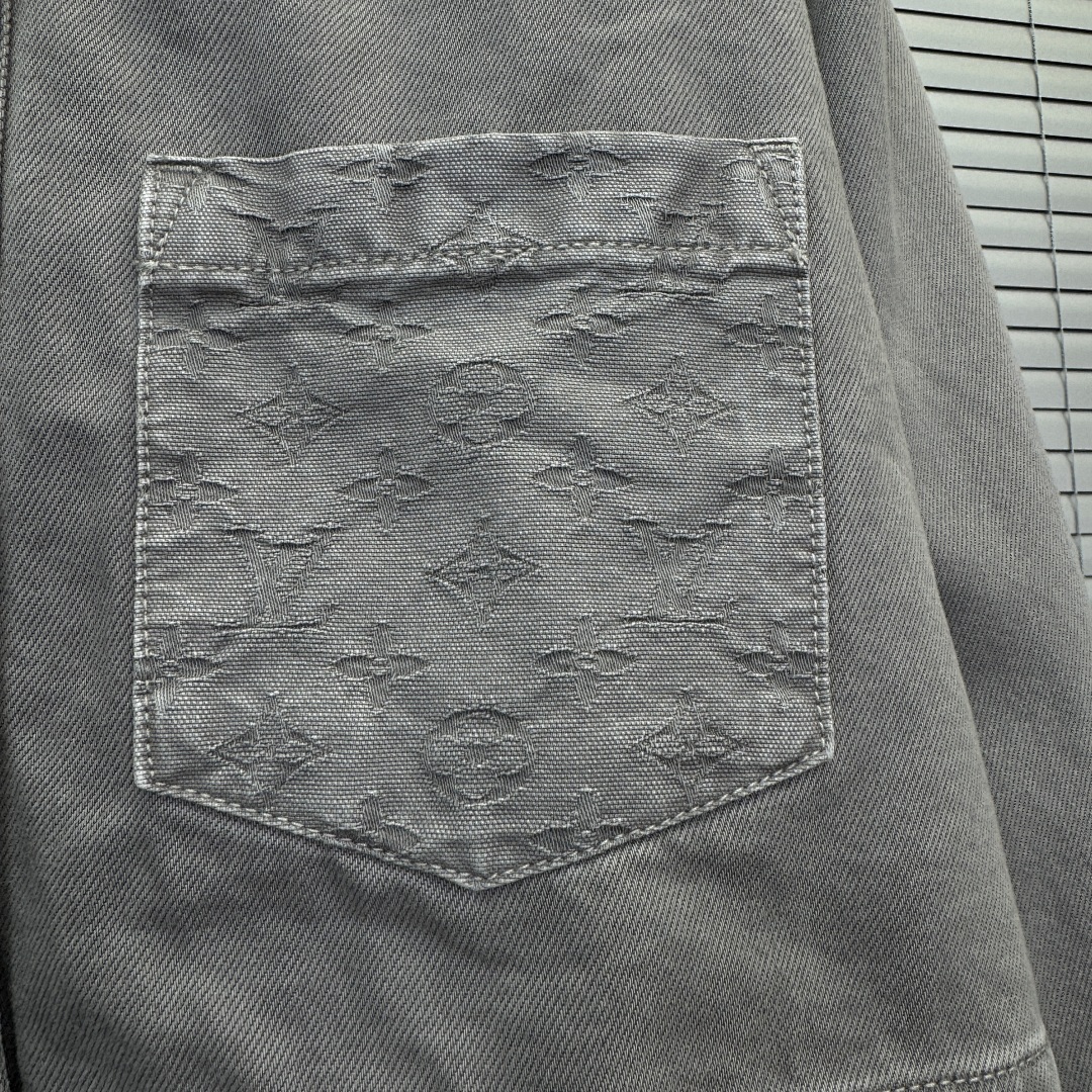 Chanel 1/V Price: - Image 8