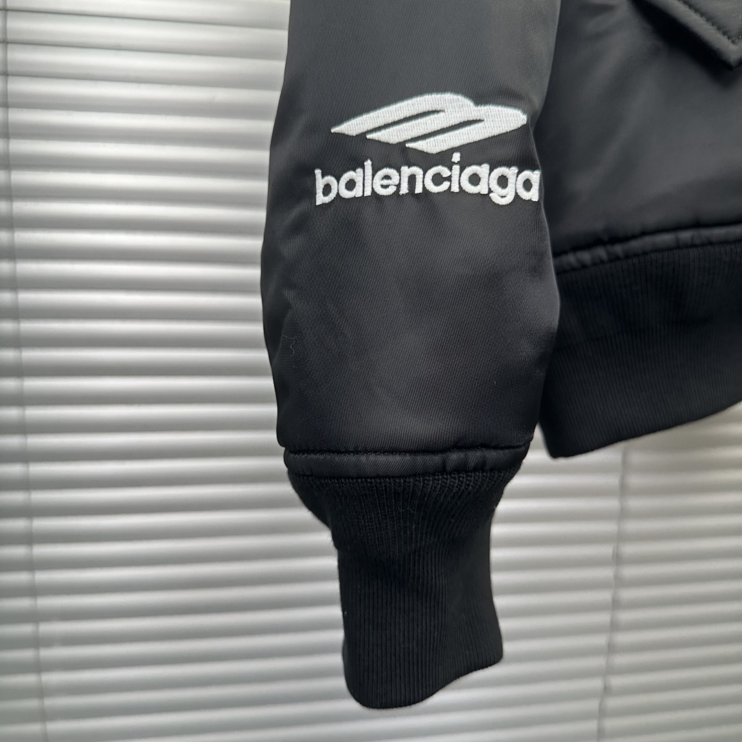 Unbranded Cotton-Padded Jacket B/G Price: 268 - Image 9