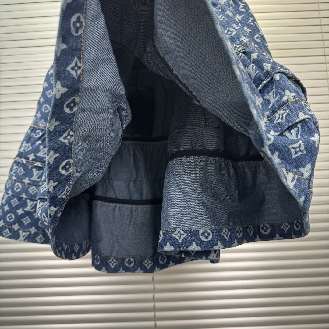 Chanel 1/V Price: - Image 10