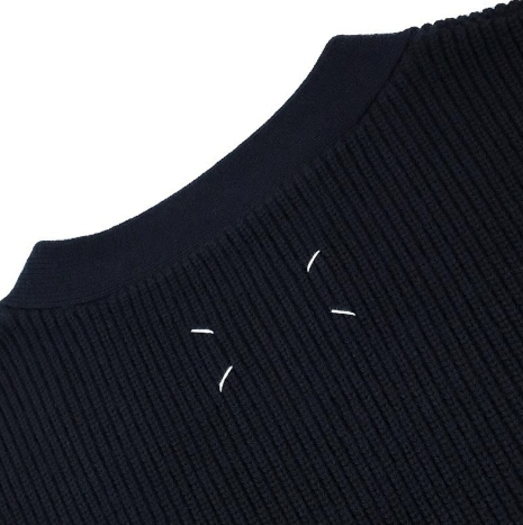 Maison Margiela Wind Black Buckle V Collar Fleece Mens Womens P189 Yuan - Image 8