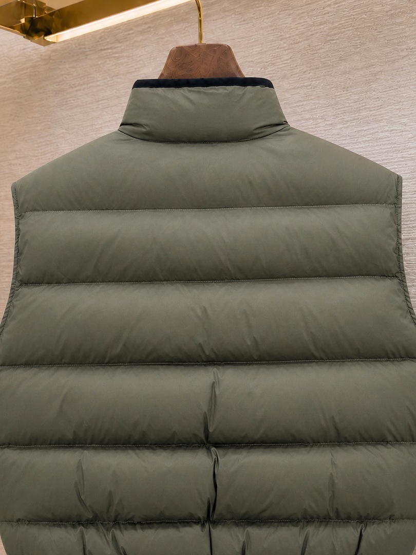 Miu Miu 3250999-5L - Image 7
