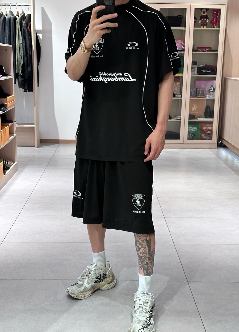 Balenciaga 506−24L - Image 3