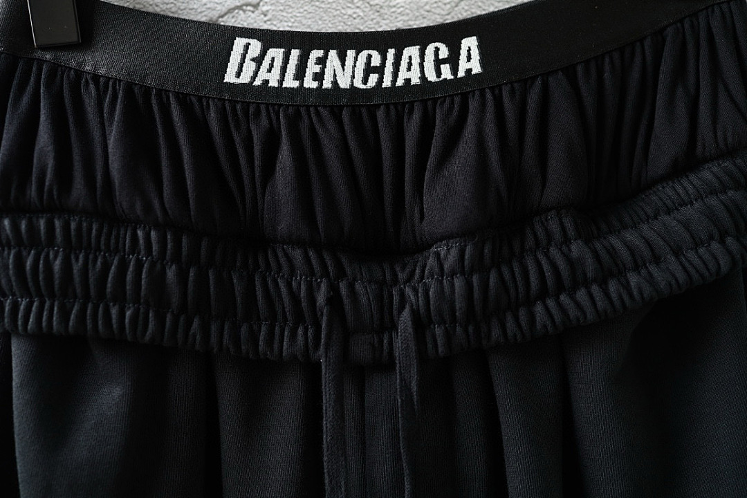 Balenciaga . 5D022−25L - Image 5