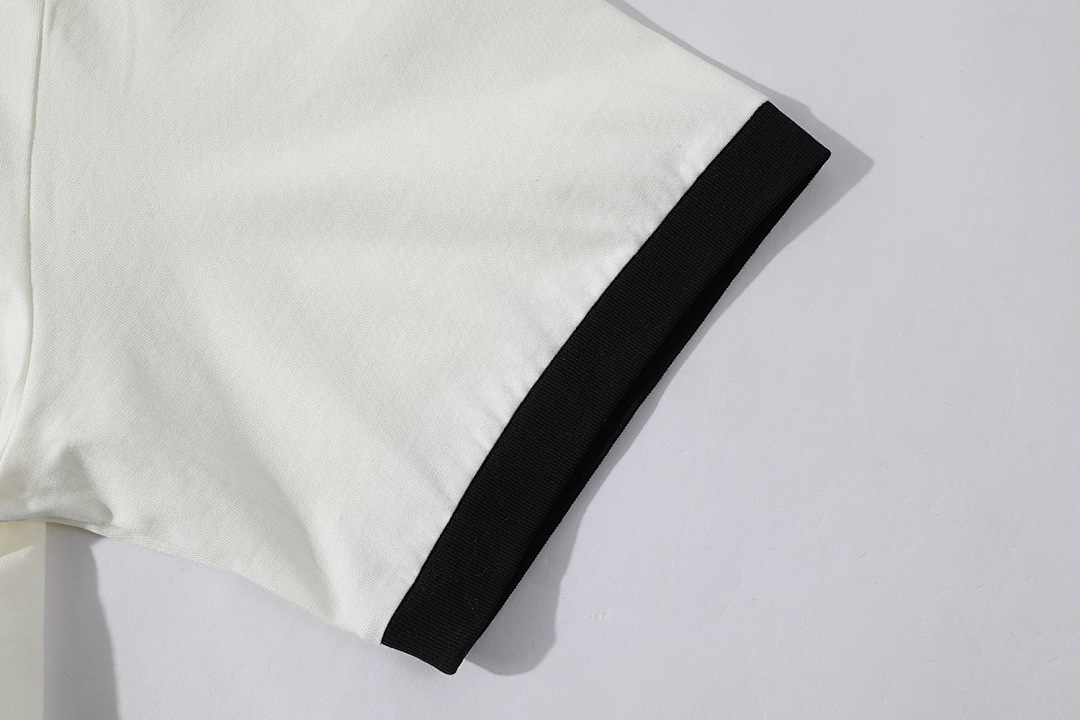 Miu Miu 524050−51L - Image 8