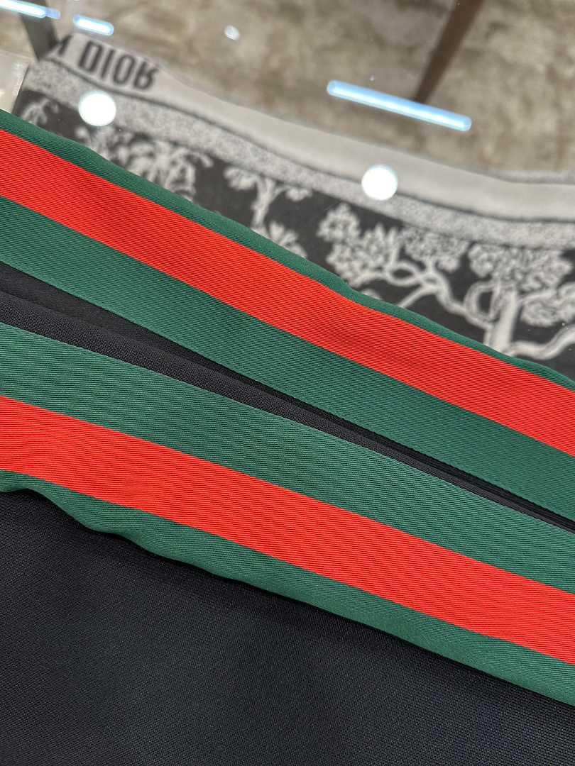 Gucci 308-38L - Image 20