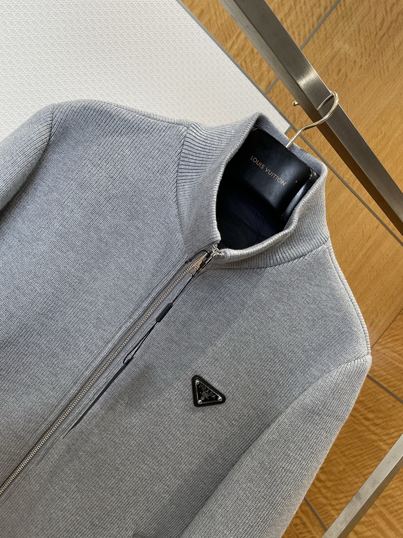 Prada 52015-8L - Image 21