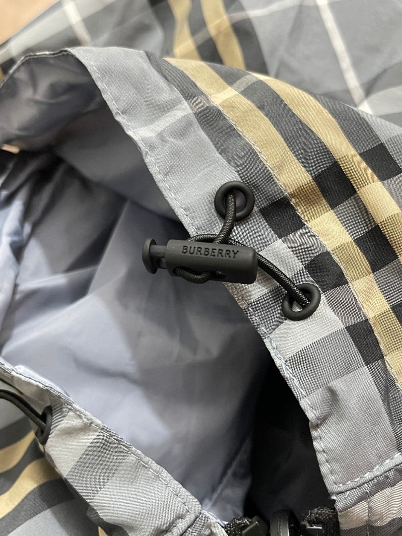 Burberry 6D387-61L - Image 17