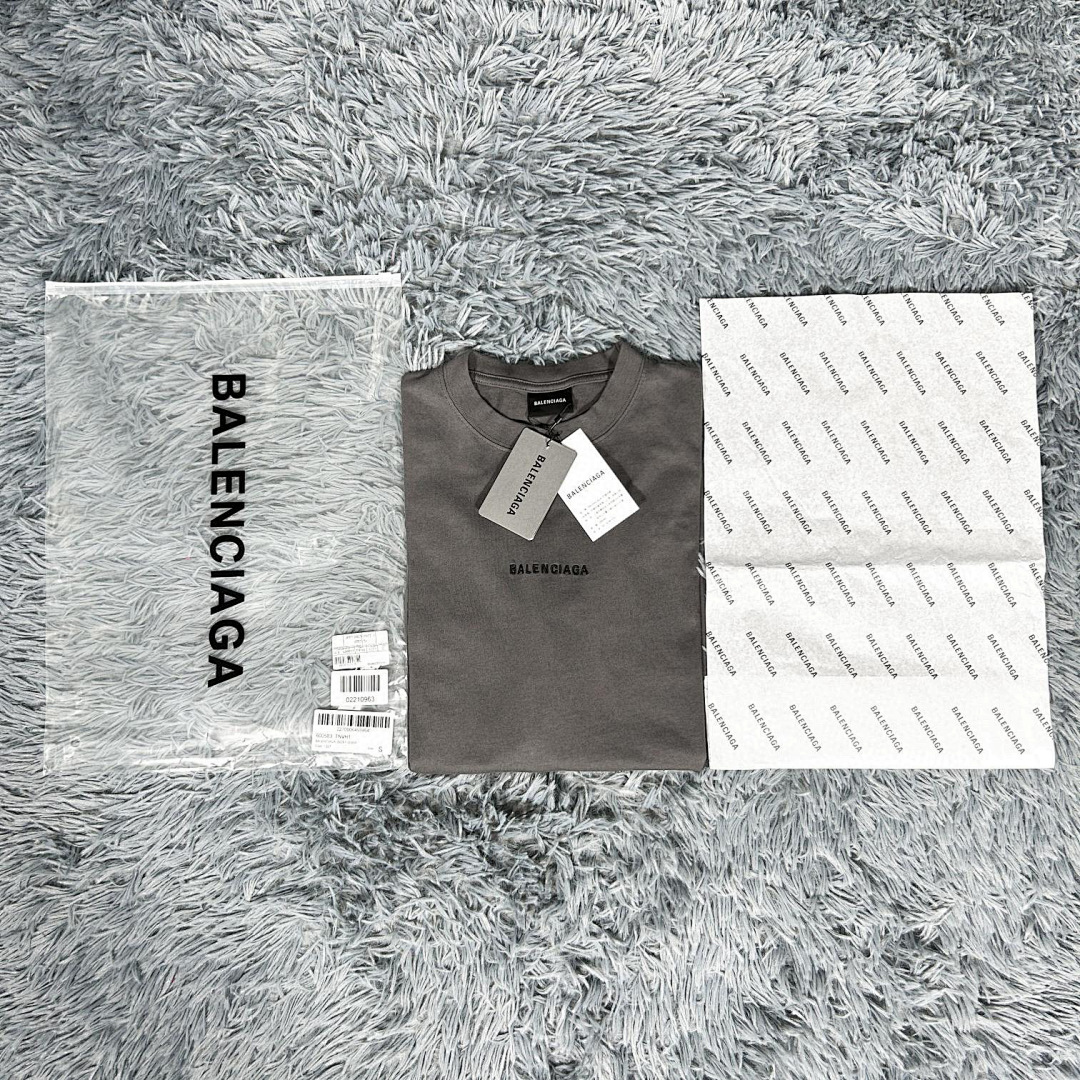 Balenciaga Embroidered Short Sleeve - Image 18