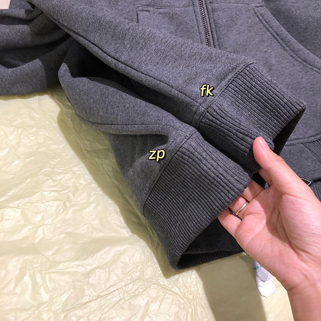 Burberry Yuan — - Image 11