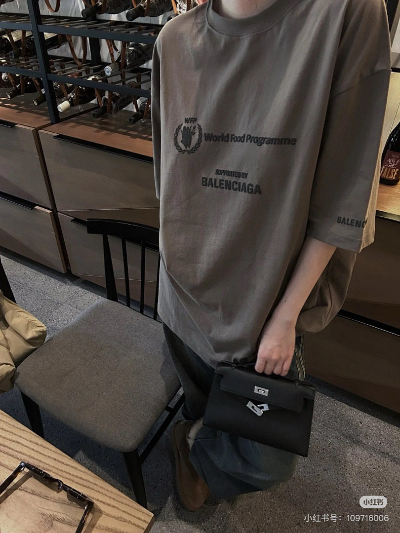 Balenciaga 52229-22L - Image 27