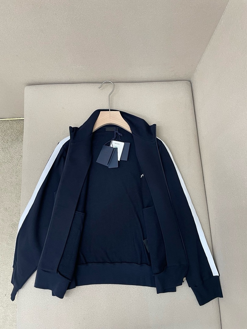 Prada 3WT5257-8L - Image 9