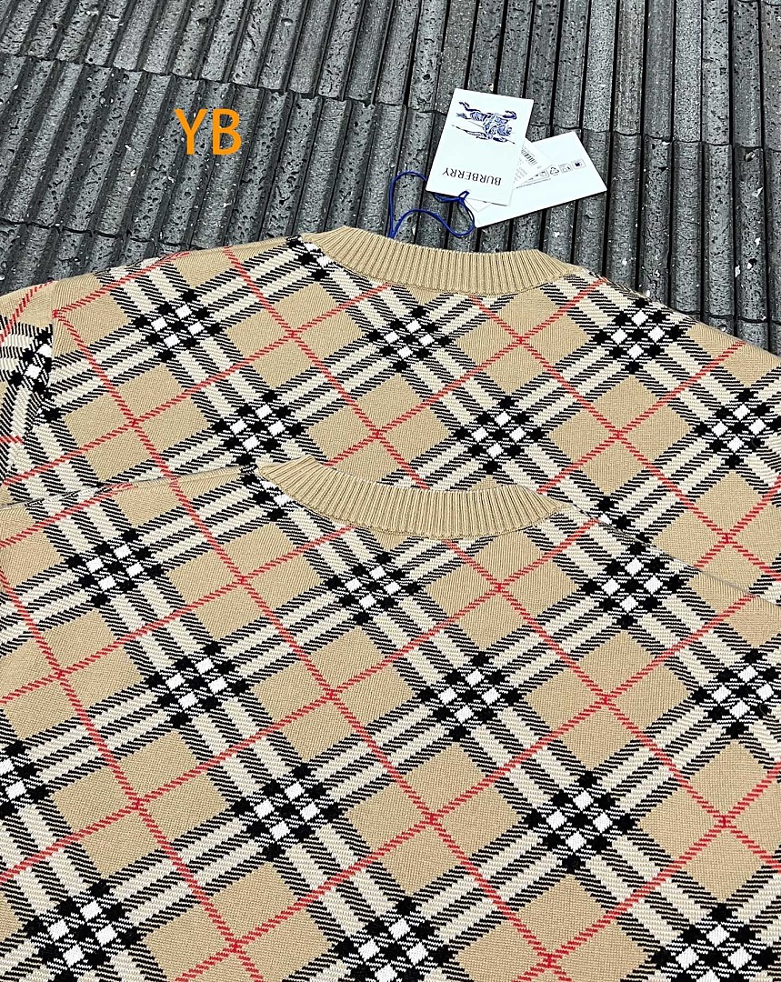 Burberry 526308−51L - Image 10
