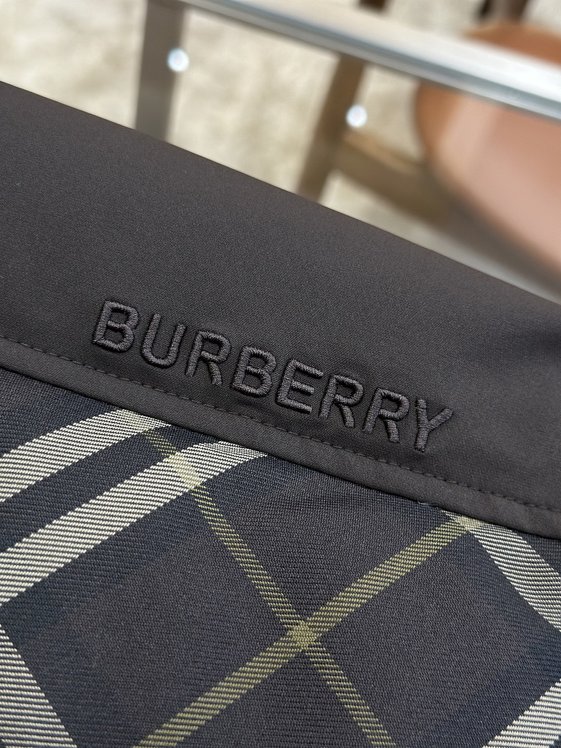 Burberry 5211−8L - Image 8