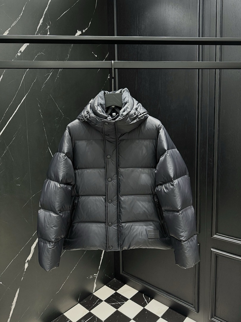 Burberry 38078-83L - Image 34