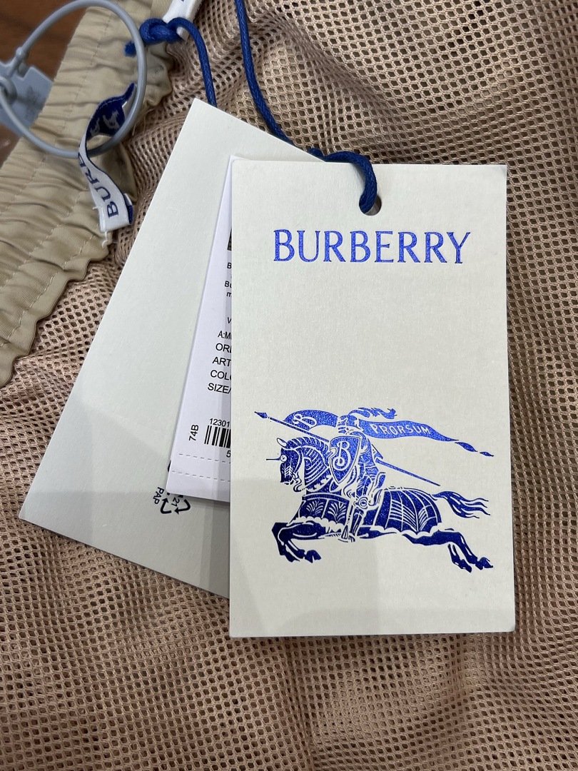 Burberry 5039−51L - Image 15