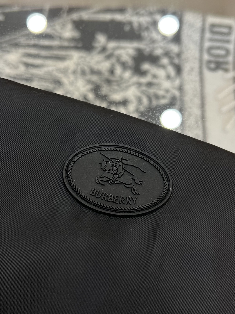 Burberry 539−8L - Image 10