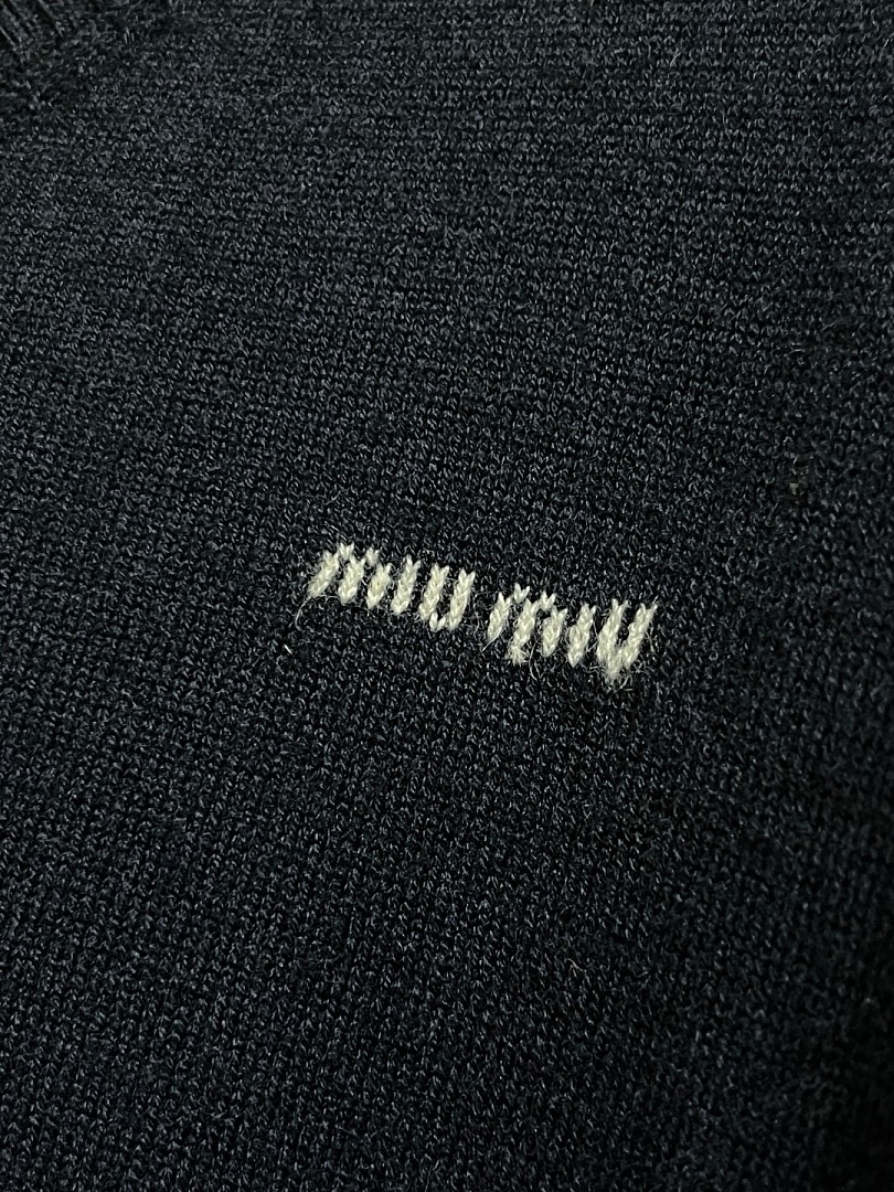 Miu Miu 61004-60L - Image 7