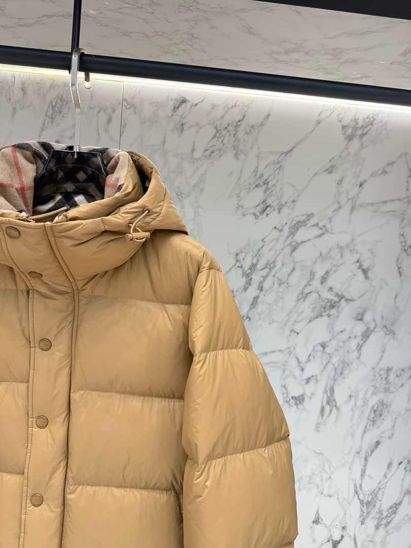 Burberry 38078-83L - Image 15