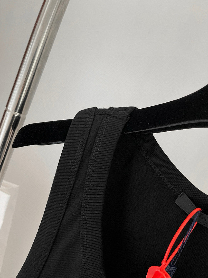 Prada 625205-60L - Image 22