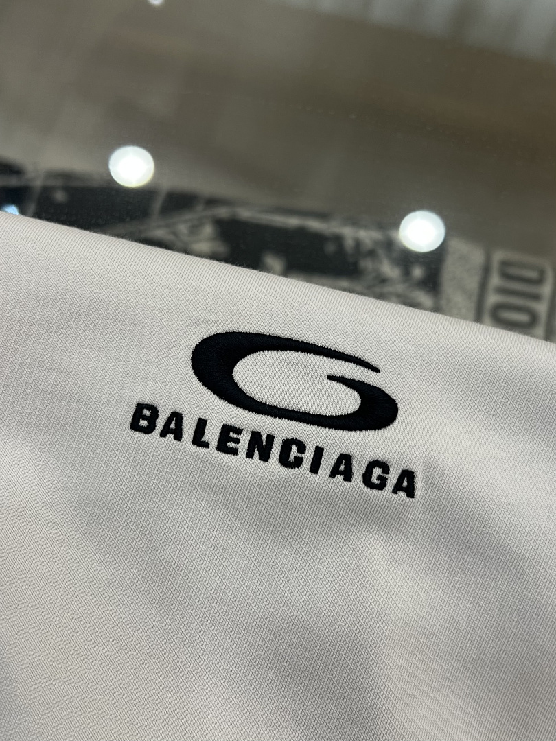 Balenciaga 52107−51L - Image 11