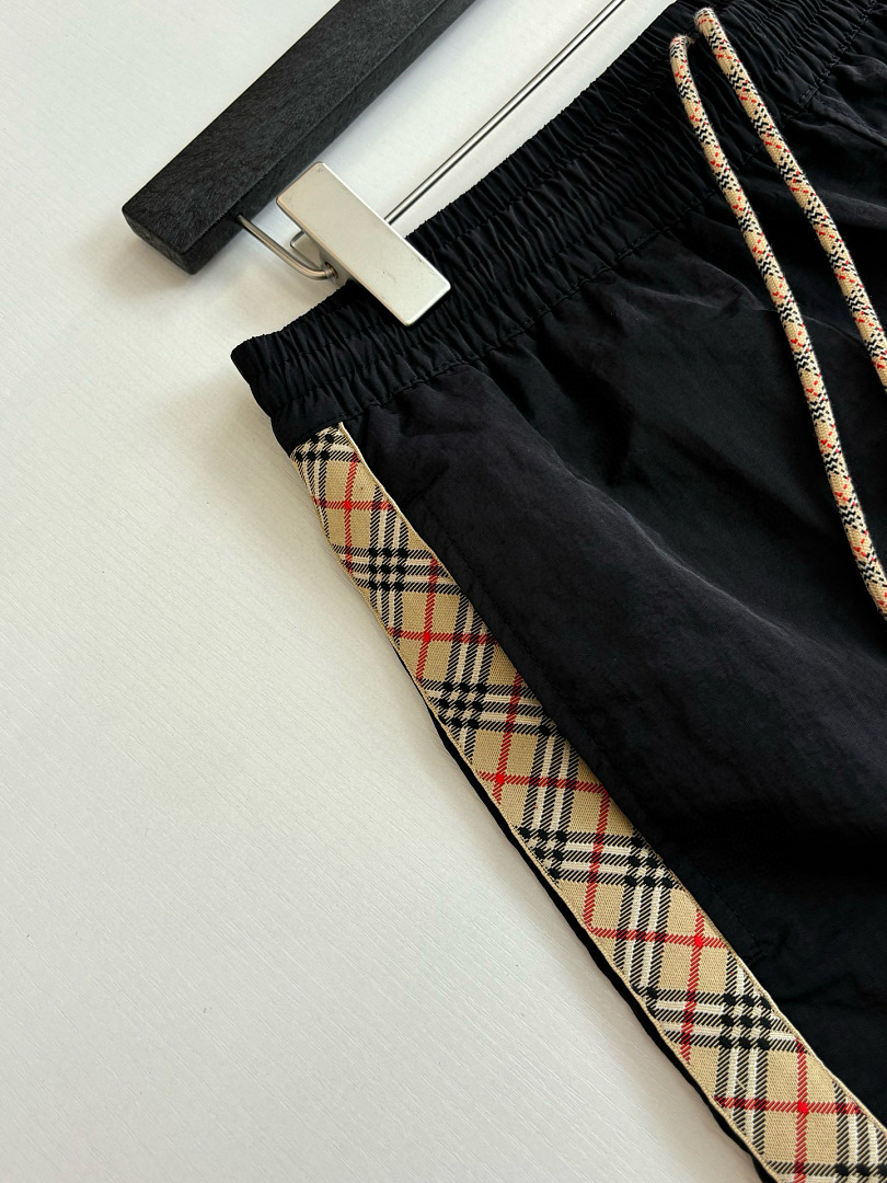 Burberry 31912-31L - Image 10
