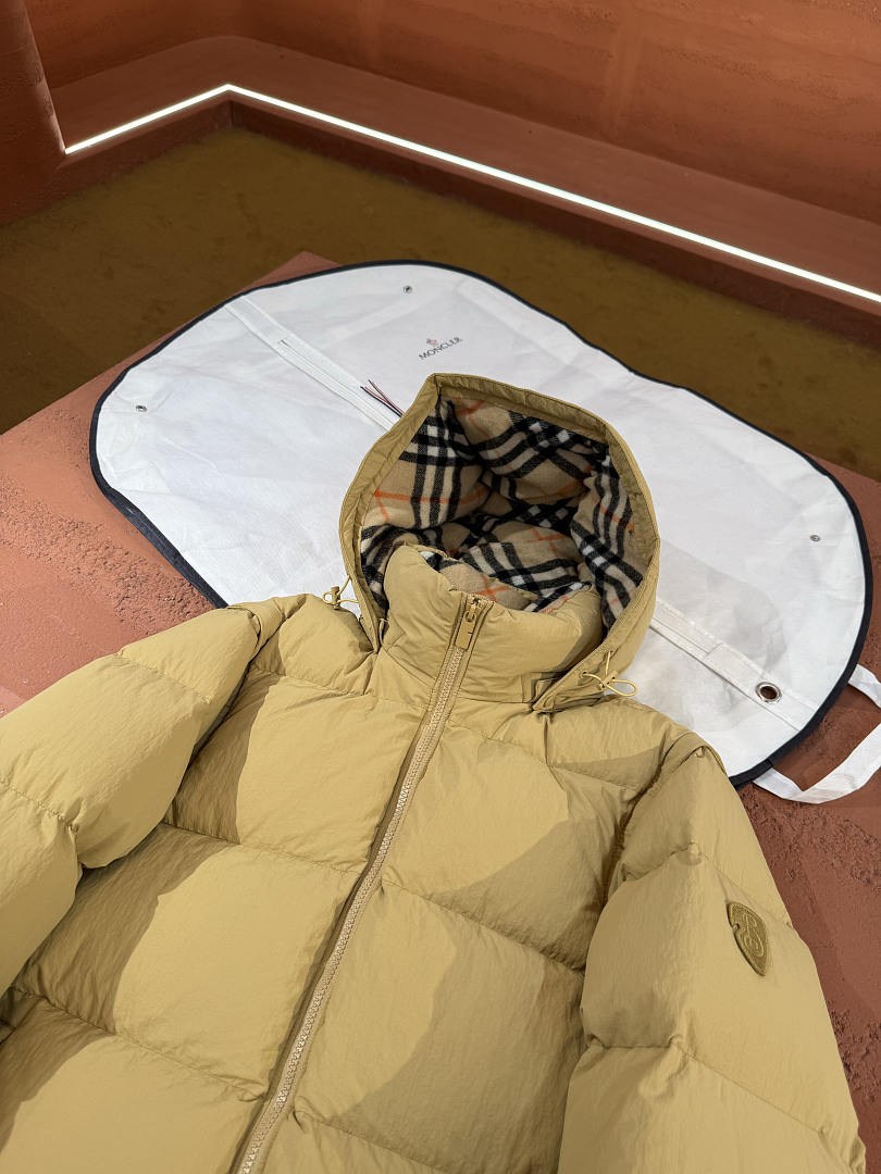 Burberry 3757-86L - Image 11