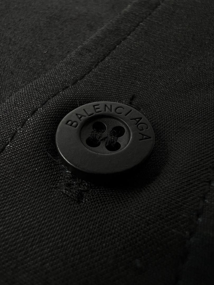Balenciaga 625207-60L - Image 21