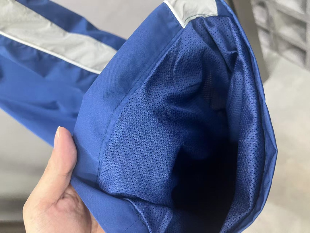 Balenciaga 572−24L - Image 11