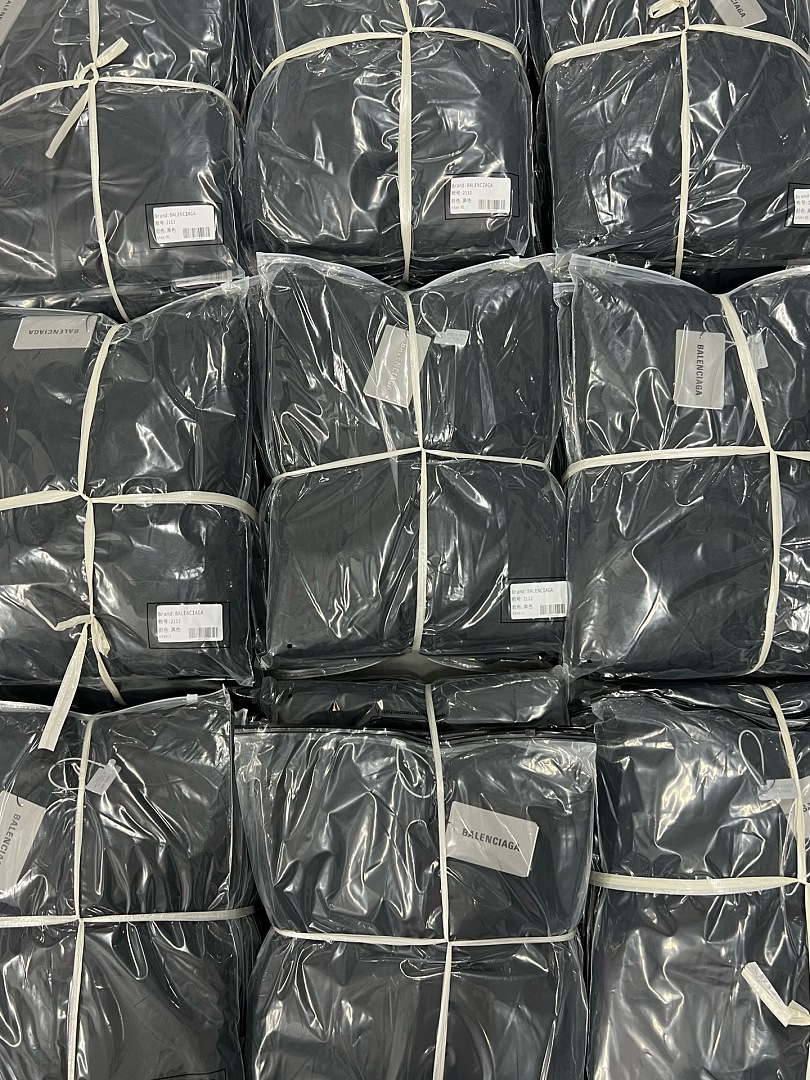 Balenciaga 52112−51L - Image 2