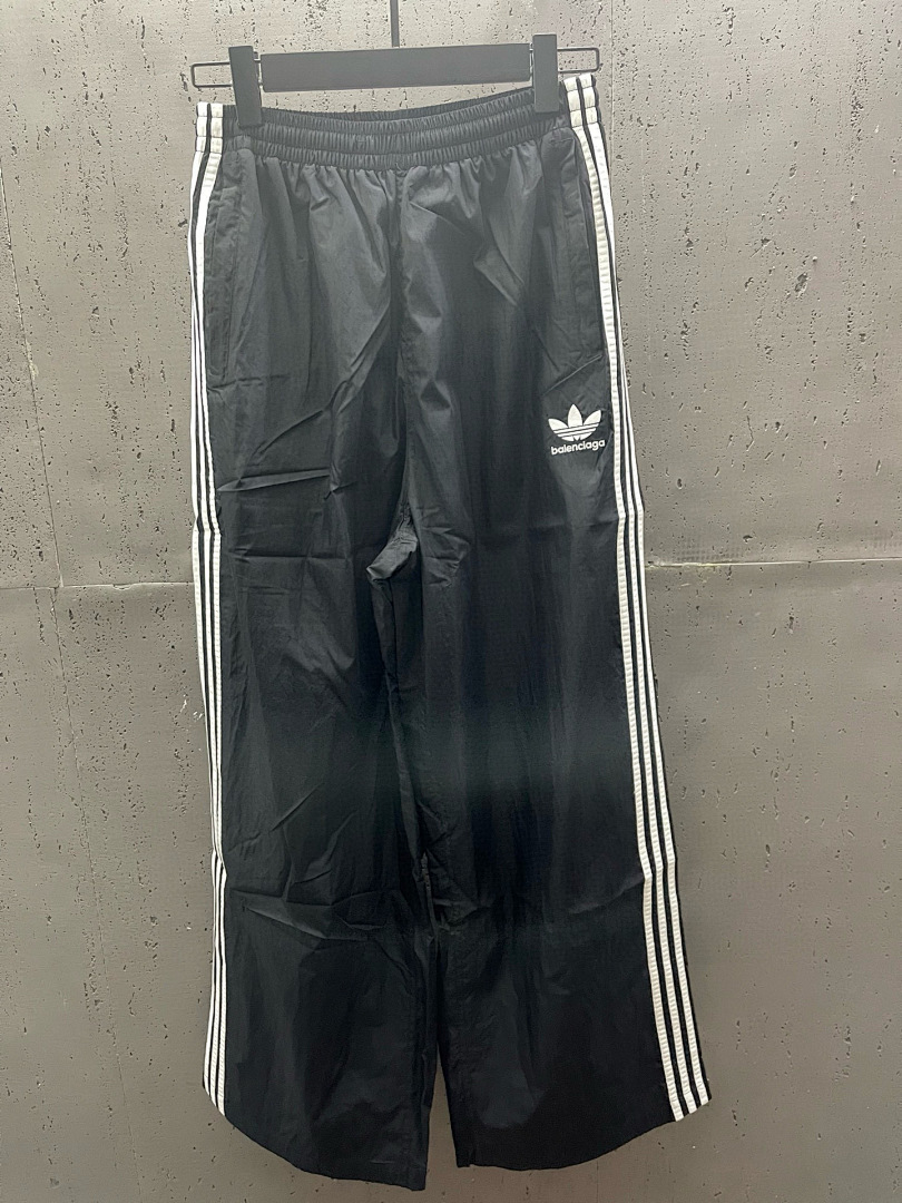 Balenciaga L38020-39L
