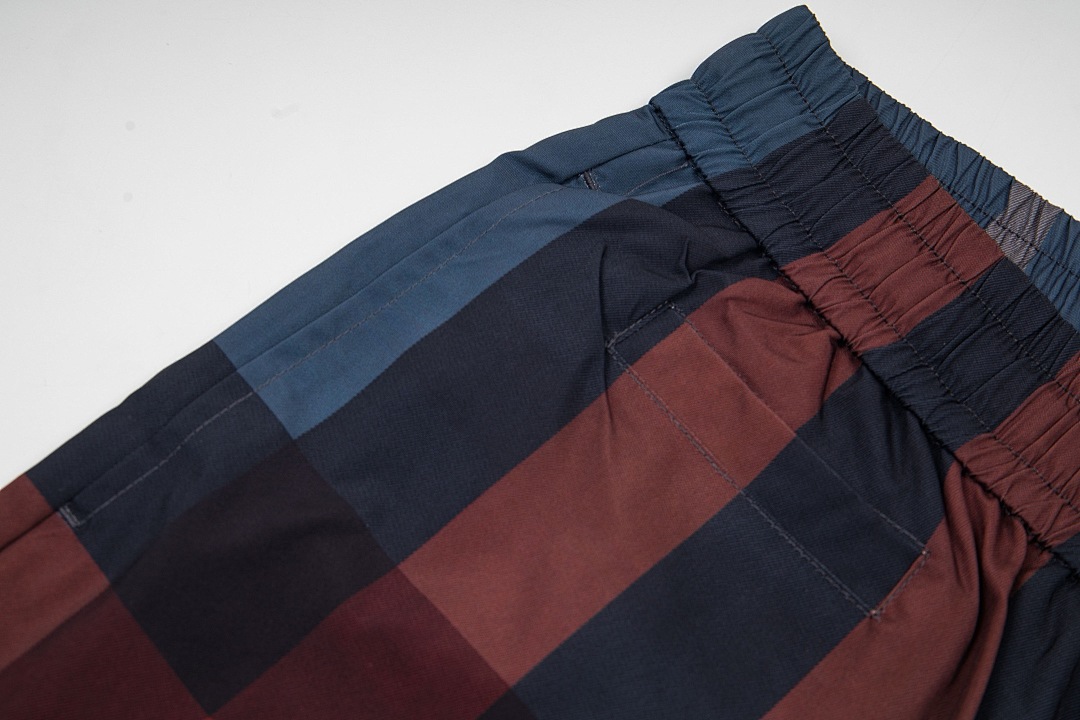 Burberry 52410−24L - Image 7