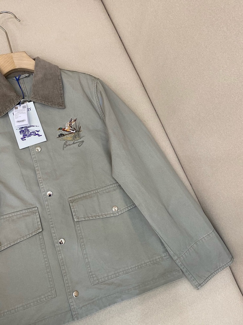 Burberry 37358-8L - Image 12