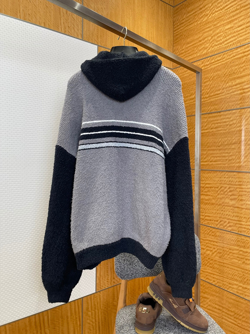 Balenciaga 68036-64L - Image 3