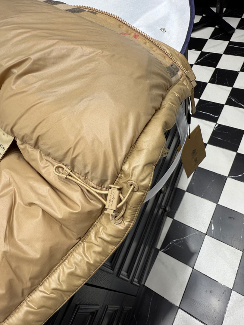Burberry . 59650−92L - Image 23