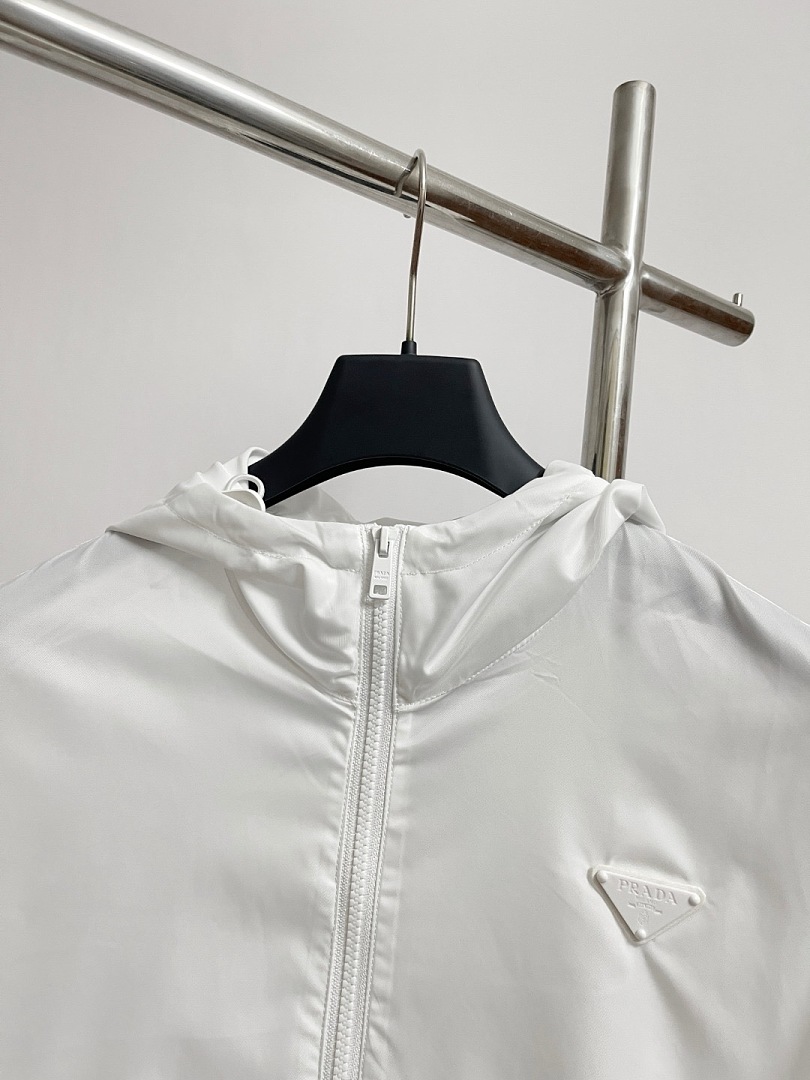 Prada 6888-60L - Image 25