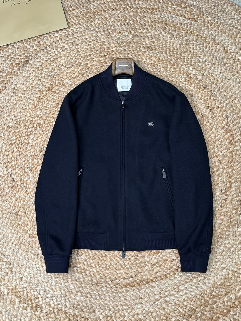 On Running Jacket Price:549 Pants 309 5191−8L - Image 10