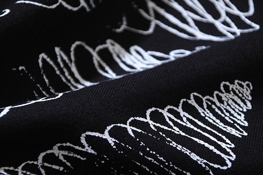 Off-White . - Image 3