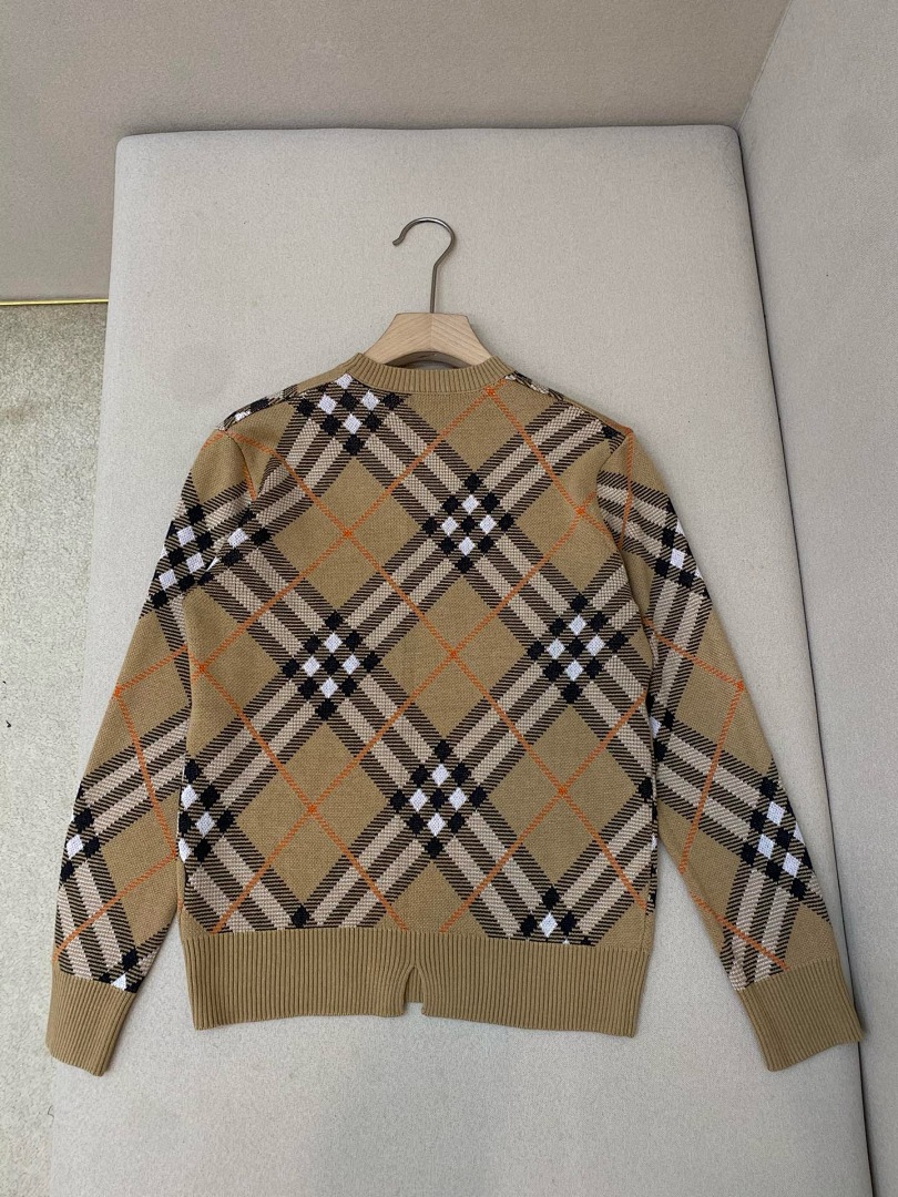 Burberry 36712-8L - Image 9
