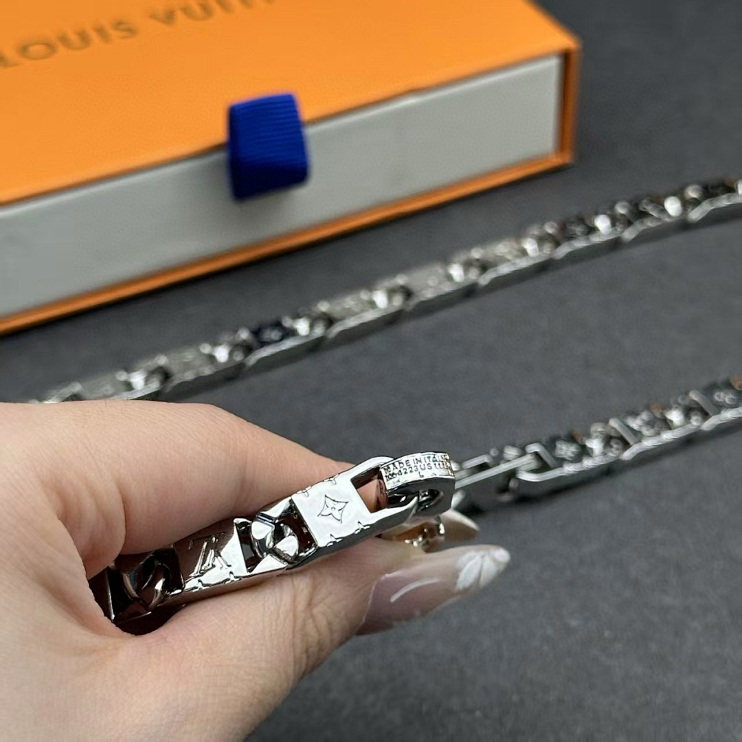 Unbranded P219 (Bracelet Necklace) - Image 2