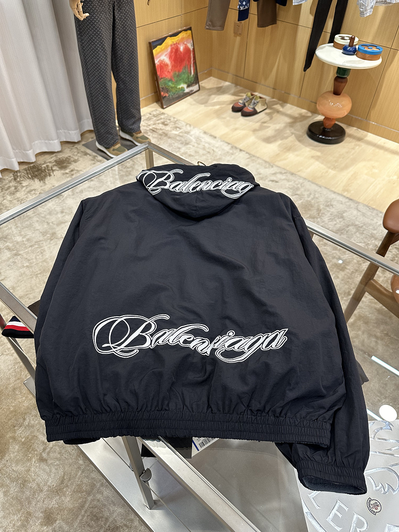 Balenciaga 52112−51L - Image 15