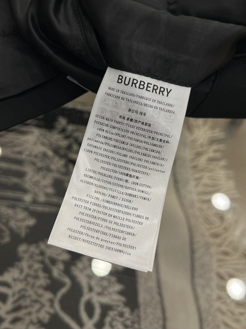 Burberry 556−8L - Image 12