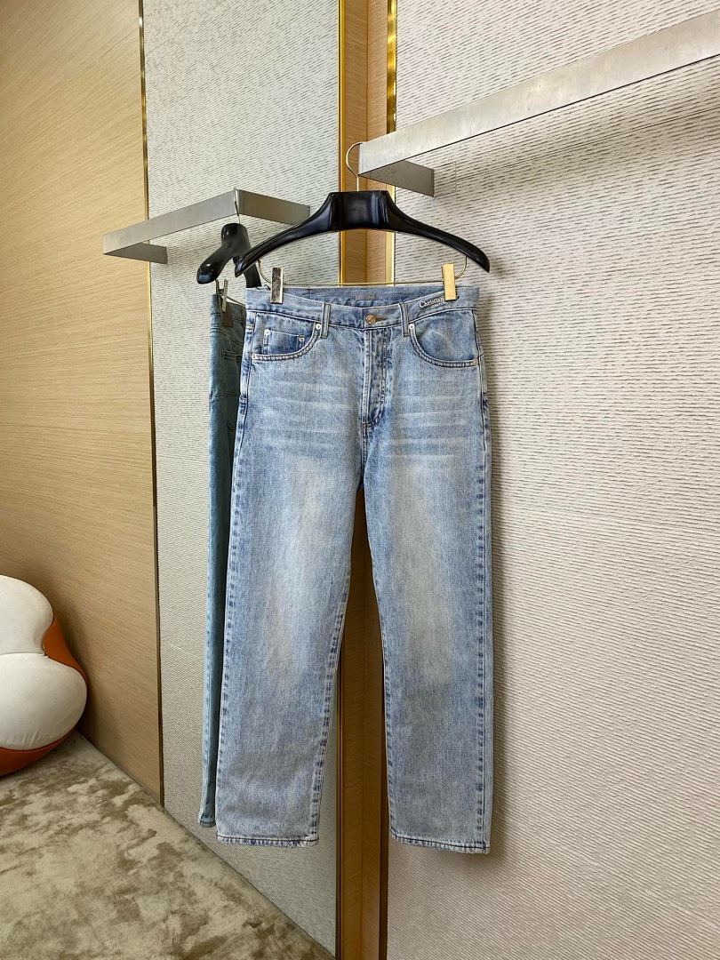 Dior 3CK6867-8L