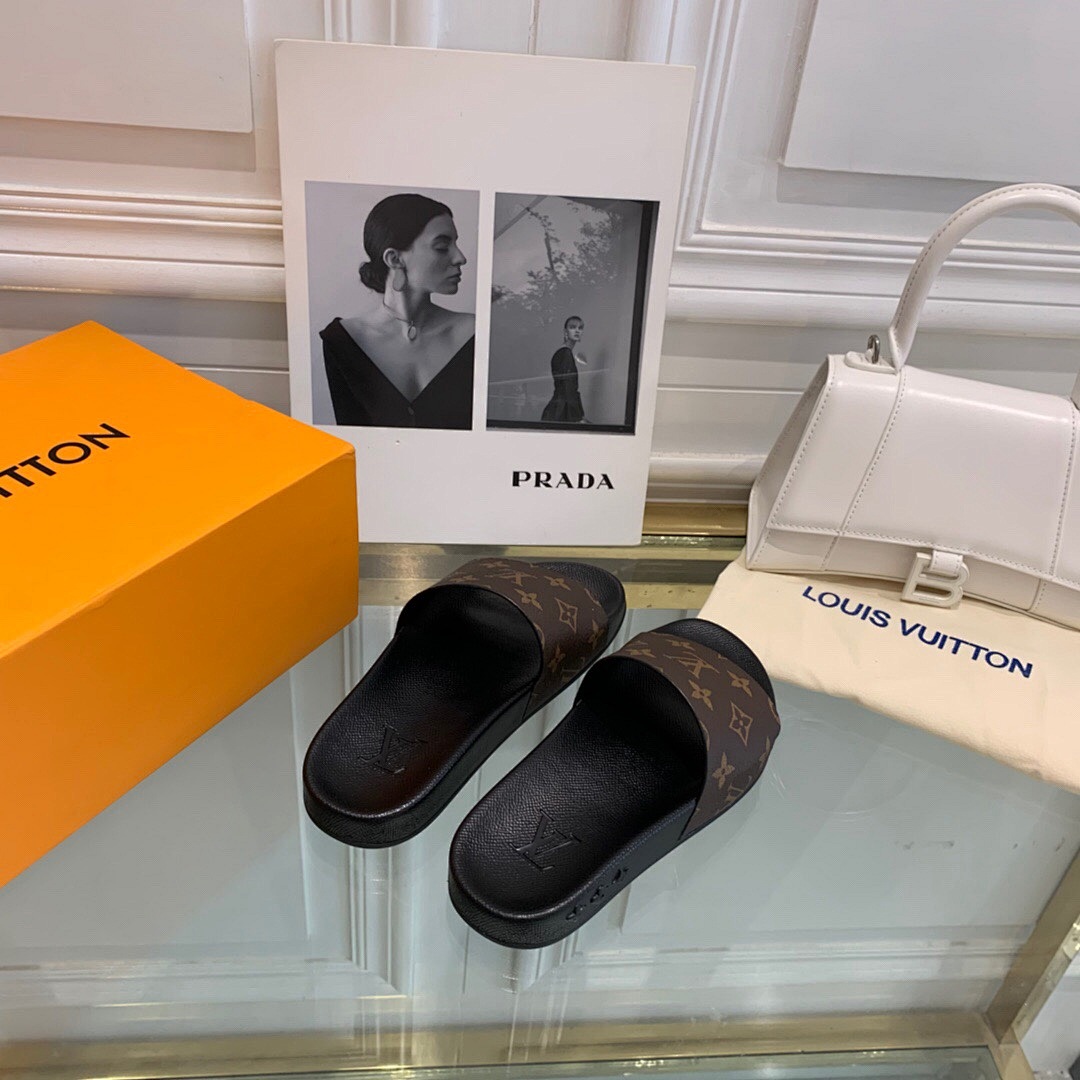 Unbranded Slides Price: 229Yuan Leather - Image 9