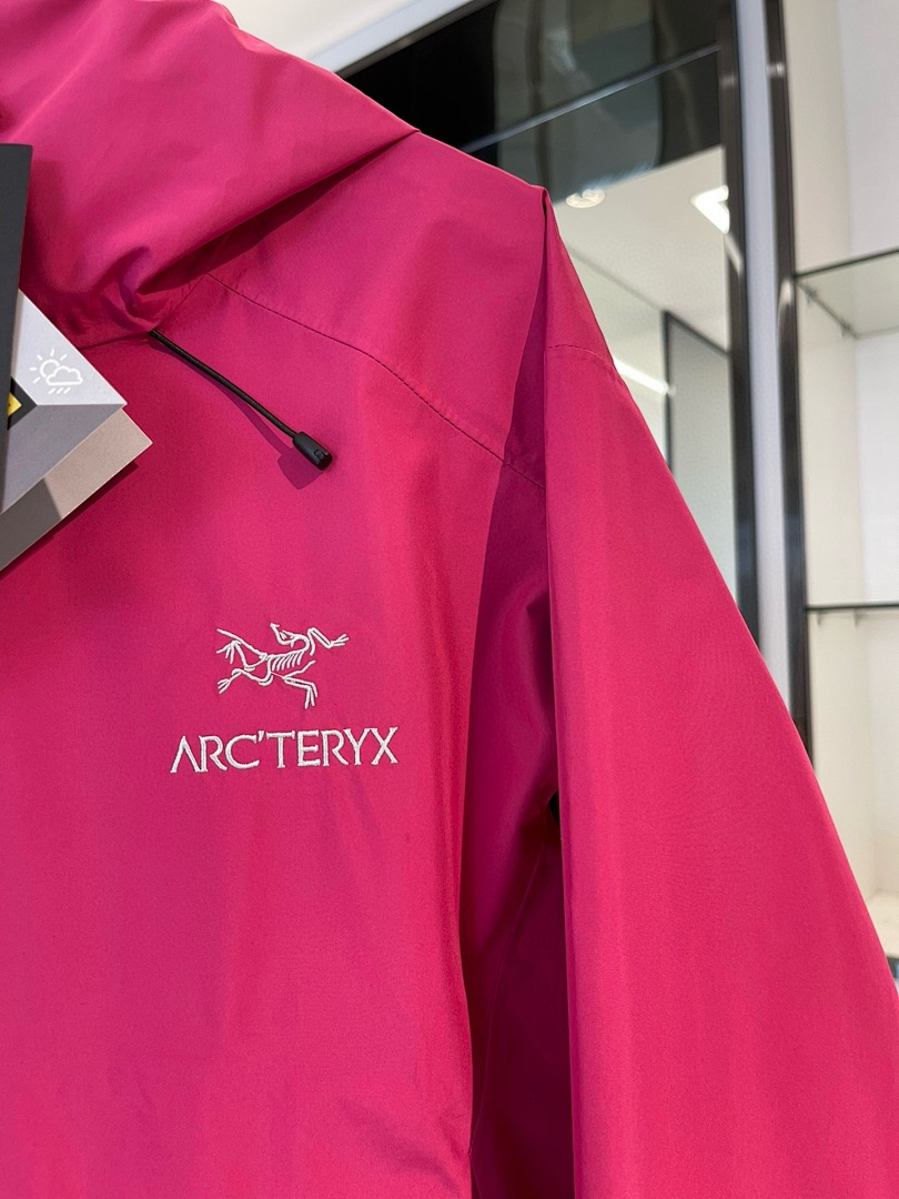 Arc'teryx — - Image 17
