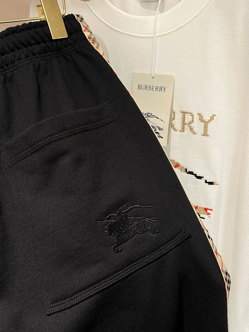 Burberry D102-61L - Image 4