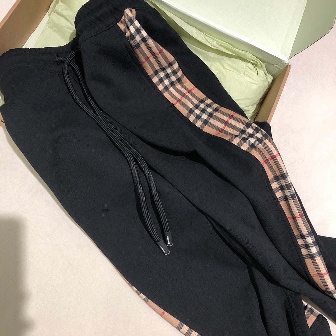 Burberry Yuan - Image 13