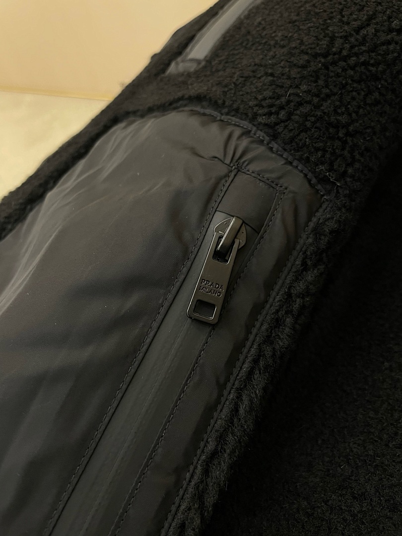 Prada WT7915-8L - Image 24