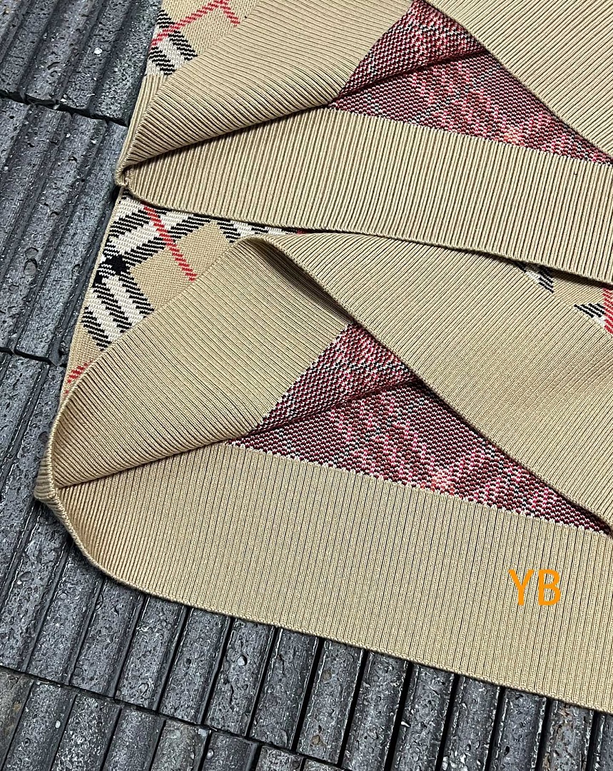 Burberry 526308−51L - Image 15